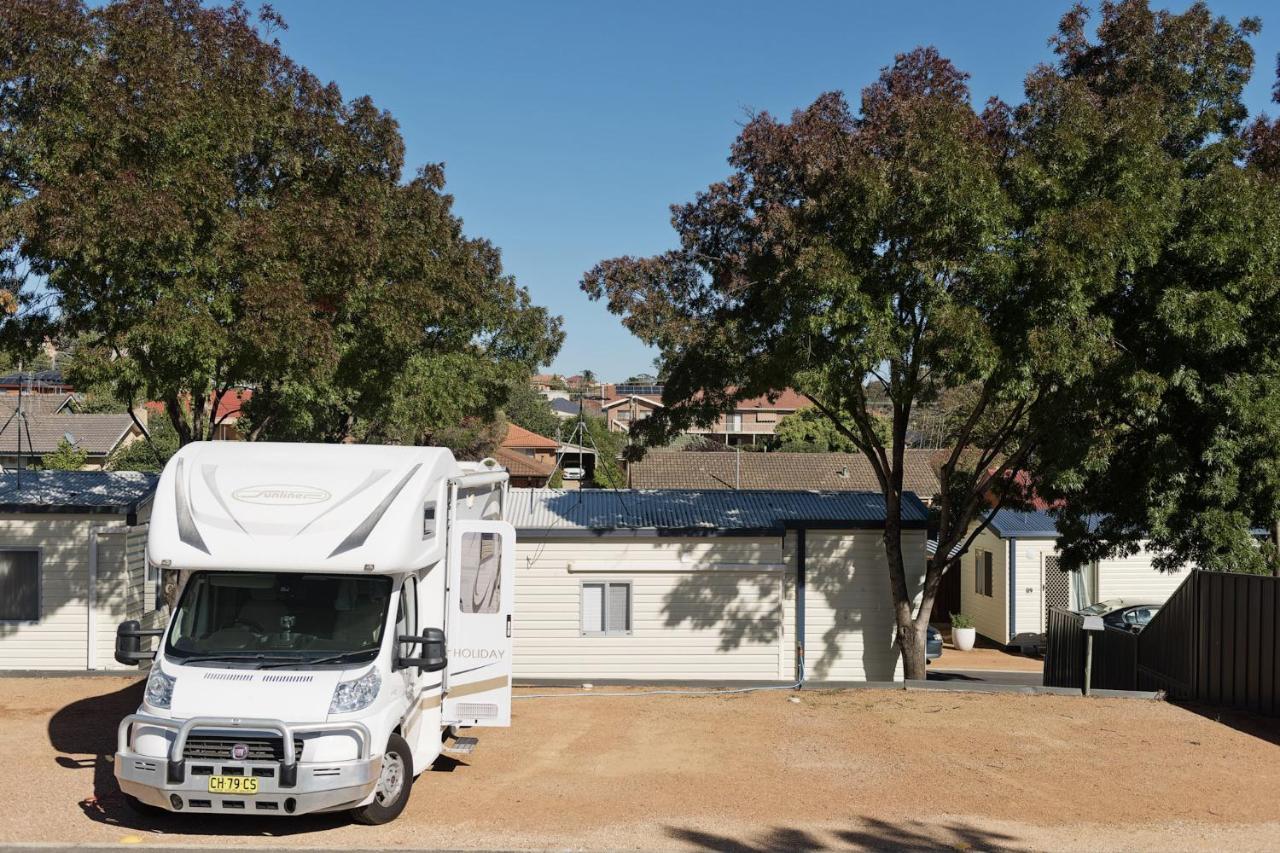 Crestview Tourist Park Hotel Queanbeyan Exterior photo