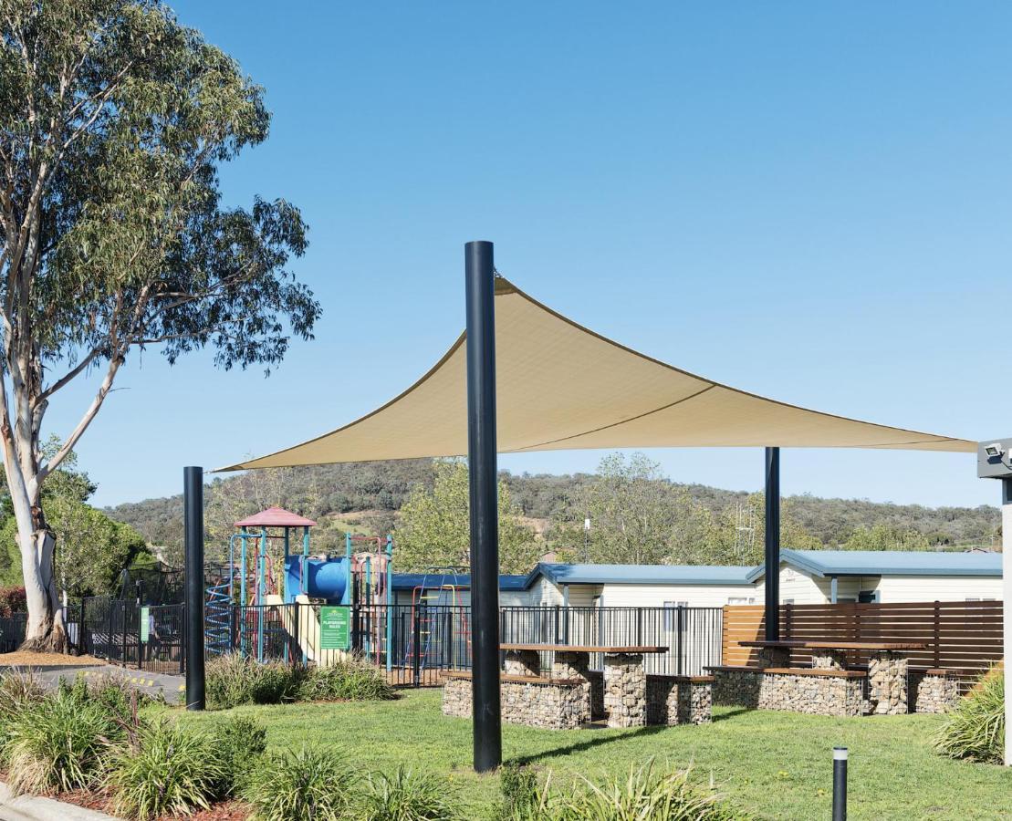 Crestview Tourist Park Hotel Queanbeyan Exterior photo