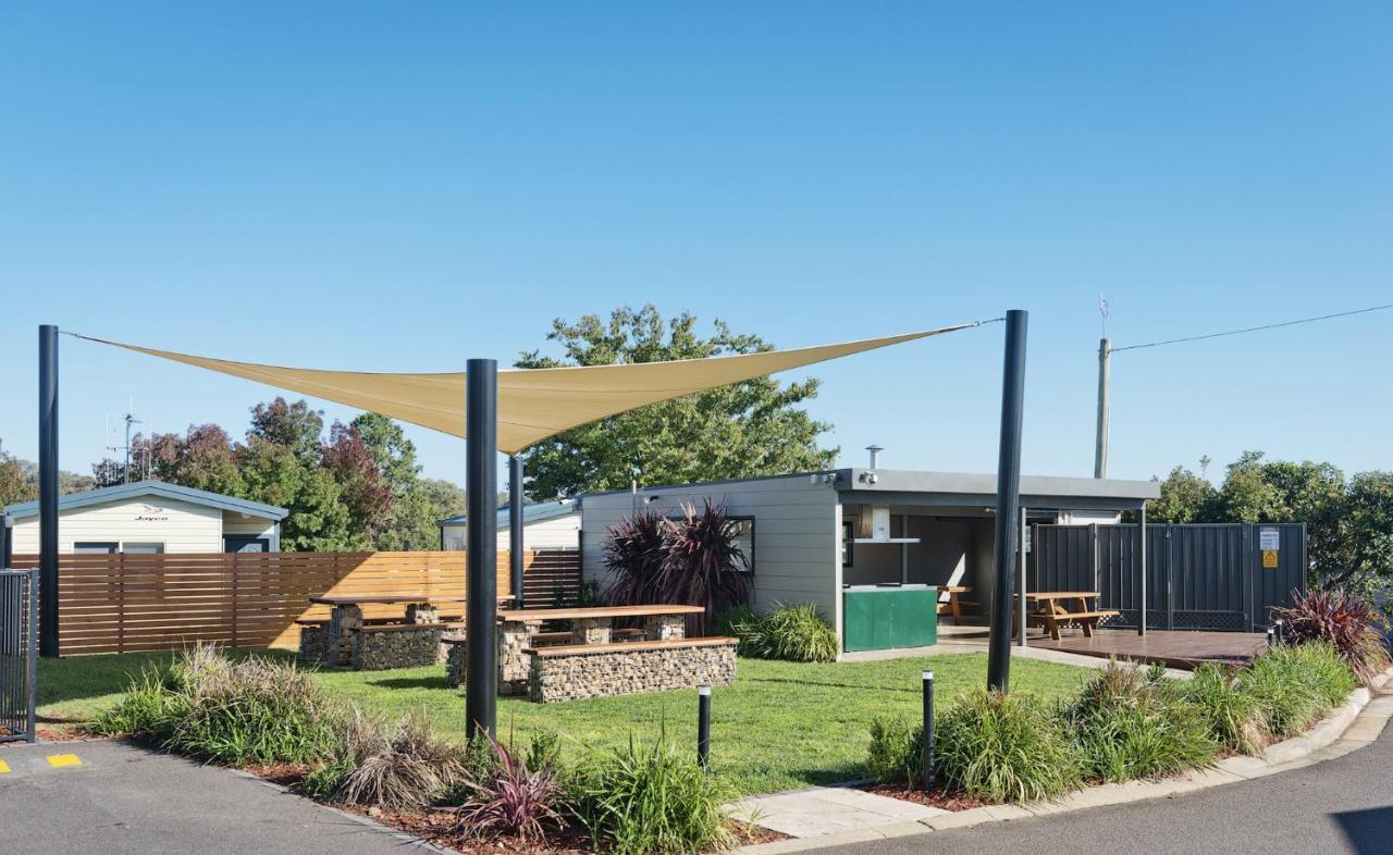 Crestview Tourist Park Hotel Queanbeyan Exterior photo